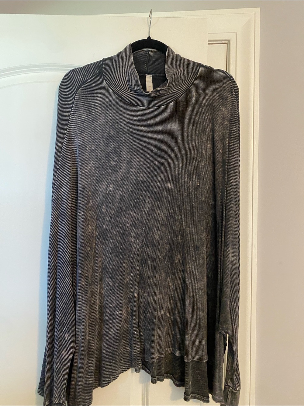 Relaxed Mock Neck Long-Sleeve Top in Charcoal Mineral Wash